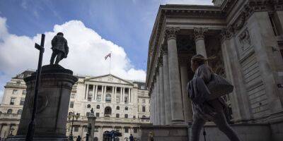 Central Banks’ Higher Rates, Bond Sales Clash With Government Needs