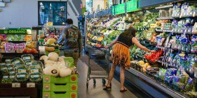 Restaurants, Grocery Stores Battle Over Consumers’ Stretched Dollars