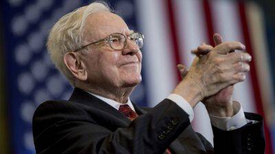 Citigroup shares jump 5% after Warren Buffett reveals a near $3 billion stake in the struggling bank