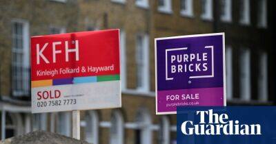 Almost 1,000 mortgage deals pulled as panic grips UK housing market