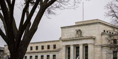 Labor Report to Give Fed Look at Wage Inflation
