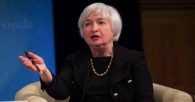 Yellen Works with Regulators to Address Silicon Valley Bank Collapse