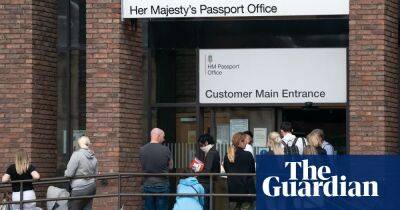 Passport Office workers across UK to strike for five weeks over pay
