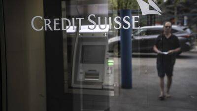 UBS offers to buy Credit Suisse for up to $1 billion, the Financial Times reports