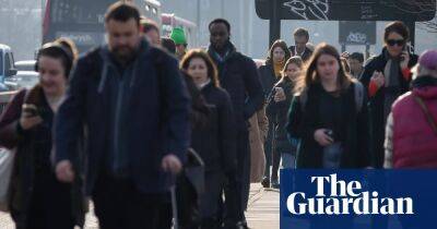 UK workers £11k worse off after years of wage stagnation – thinktank