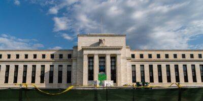 Bank Failures, Market Turmoil Fuel Bets on a Pause in Fed Interest-Rate Increases