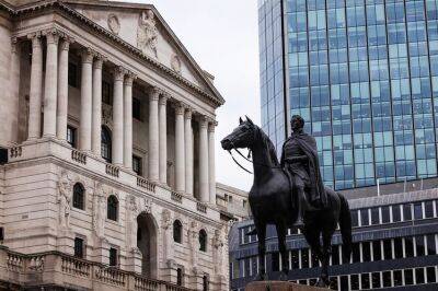 Half of Bank of England staff think they are underpaid
