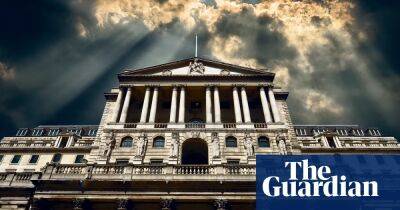 Bank of England boss urges firms to hold back price rises or risk higher rates